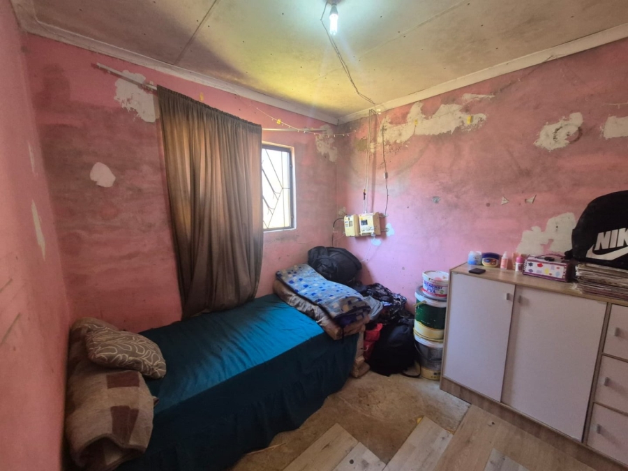 2 Bedroom Property for Sale in Govan Mbeki Eastern Cape